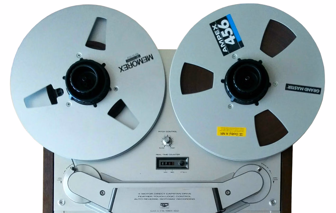 Ampex and Memorex tape reels on an Akai reel-to-reel. Photo Pittigrilli, CC BY-SA 2.0